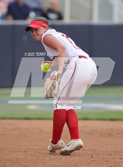 Thumbnail 3 in Bountiful vs. Spanish Fork (UHSAA 5A Final) photogallery.