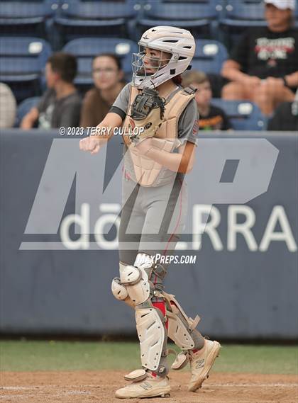 Thumbnail 3 in Bountiful vs. Spanish Fork (UHSAA 5A Final) photogallery.