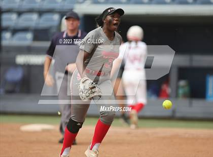 Thumbnail 3 in Bountiful vs. Spanish Fork (UHSAA 5A Final) photogallery.