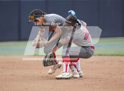Thumbnail 3 in Bountiful vs. Spanish Fork (UHSAA 5A Final) photogallery.