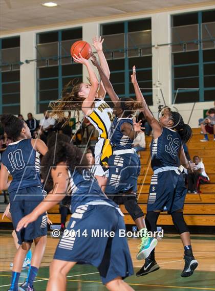 Thumbnail 3 in Vista Murrieta vs Ventura (Santa Barbara Tournament of Champions) photogallery.