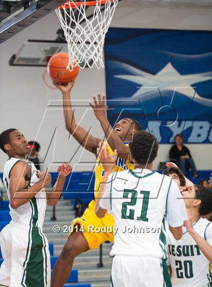 Thumbnail 3 in Strake Jesuit vs. Channelview (McDonald's Texas Invitational) photogallery.