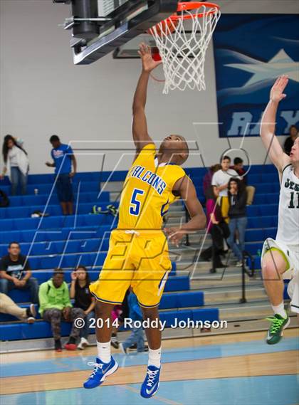Thumbnail 3 in Strake Jesuit vs. Channelview (McDonald's Texas Invitational) photogallery.