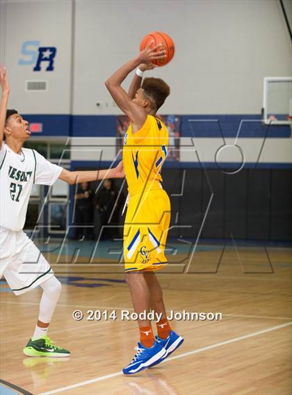 Thumbnail 3 in Strake Jesuit vs. Channelview (McDonald's Texas Invitational) photogallery.