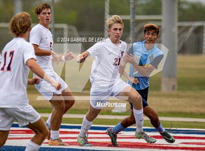 Thumbnail 1 in Lopez vs. Glenn (UIL Soccer 5A Region IV Regional Final) photogallery.