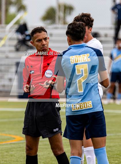 Thumbnail 2 in Lopez vs. Glenn (UIL Soccer 5A Region IV Regional Final) photogallery.
