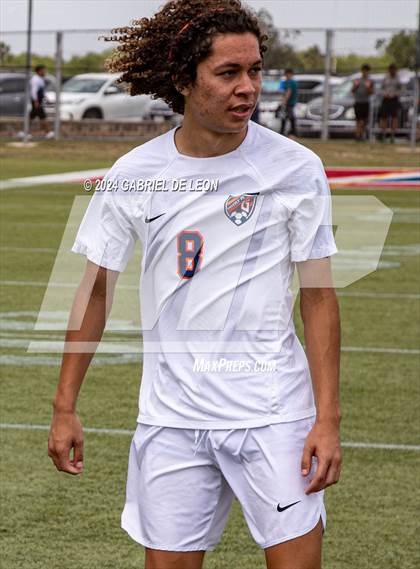 Thumbnail 2 in Lopez vs. Glenn (UIL Soccer 5A Region IV Regional Final) photogallery.