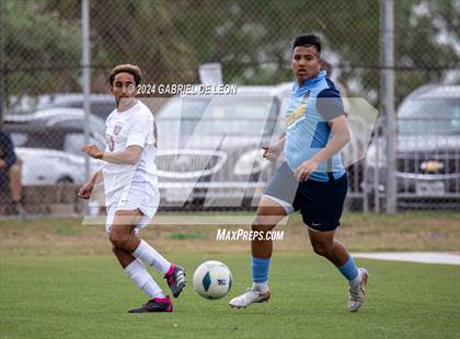 Thumbnail 1 in Lopez vs. Glenn (UIL Soccer 5A Region IV Regional Final) photogallery.