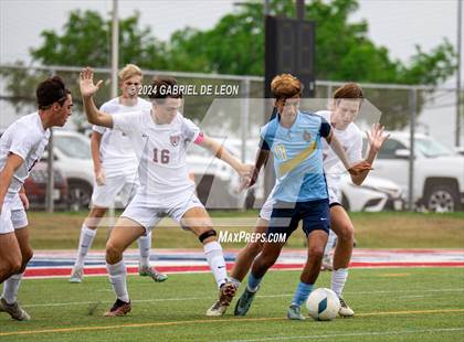 Thumbnail 3 in Lopez vs. Glenn (UIL Soccer 5A Region IV Regional Final) photogallery.