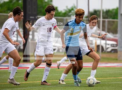 Thumbnail 1 in Lopez vs. Glenn (UIL Soccer 5A Region IV Regional Final) photogallery.