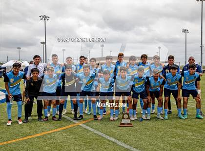 Thumbnail 2 in Lopez vs. Glenn (UIL Soccer 5A Region IV Regional Final) photogallery.