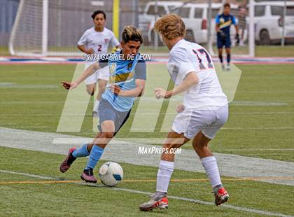 Thumbnail 1 in Lopez vs. Glenn (UIL Soccer 5A Region IV Regional Final) photogallery.
