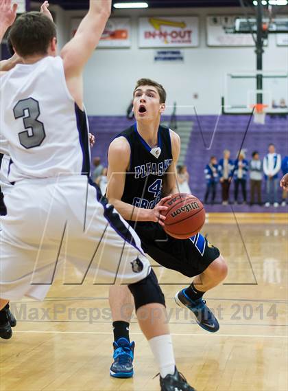 Thumbnail 3 in Pleasant Grove @ Riverton photogallery.