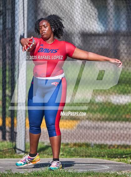 Thumbnail 3 in Panther Relays (Discus) photogallery.