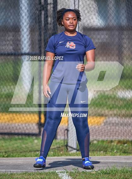 Thumbnail 2 in Panther Relays (Discus) photogallery.