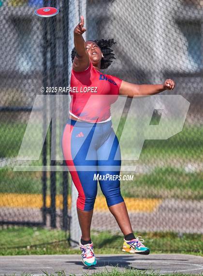 Thumbnail 1 in Panther Relays (Discus) photogallery.
