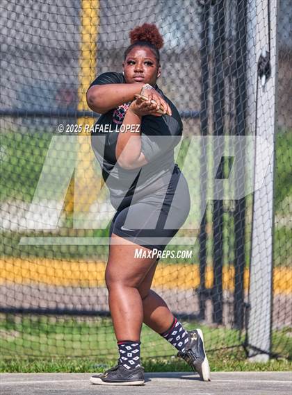 Thumbnail 1 in Panther Relays (Discus) photogallery.