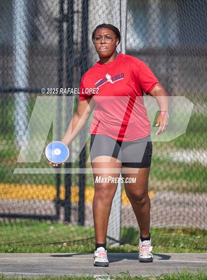 Thumbnail 2 in Panther Relays (Discus) photogallery.