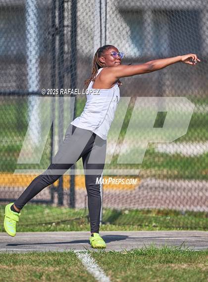 Thumbnail 3 in Panther Relays (Discus) photogallery.