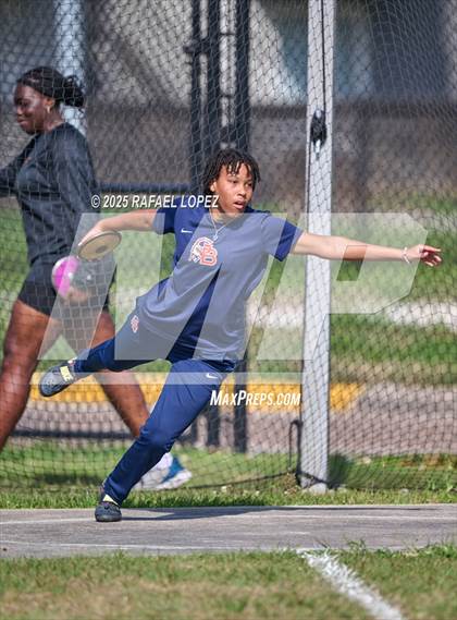 Thumbnail 1 in Panther Relays (Discus) photogallery.