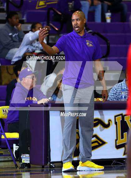 Thumbnail 2 in Dominguez vs. Lynwood photogallery.