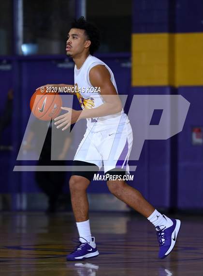 Thumbnail 2 in Dominguez vs. Lynwood photogallery.