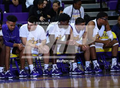 Thumbnail 3 in Dominguez vs. Lynwood photogallery.