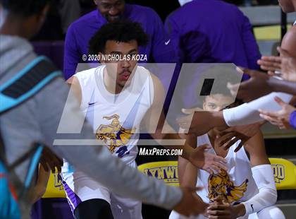Thumbnail 2 in Dominguez vs. Lynwood photogallery.