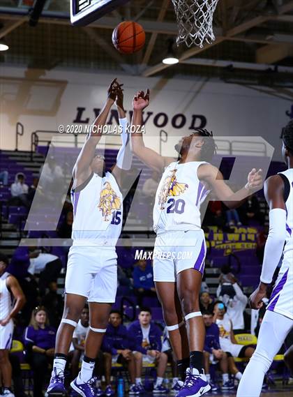 Thumbnail 3 in Dominguez vs. Lynwood photogallery.