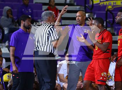 Thumbnail 3 in Dominguez vs. Lynwood photogallery.