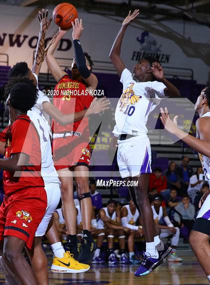 Thumbnail 3 in Dominguez vs. Lynwood photogallery.