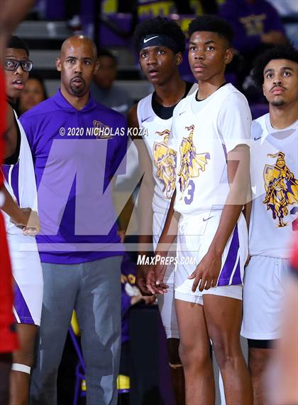 Thumbnail 3 in Dominguez vs. Lynwood photogallery.