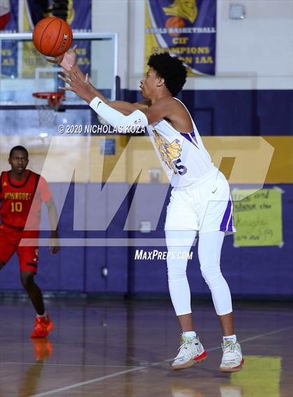 Thumbnail 3 in Dominguez vs. Lynwood photogallery.