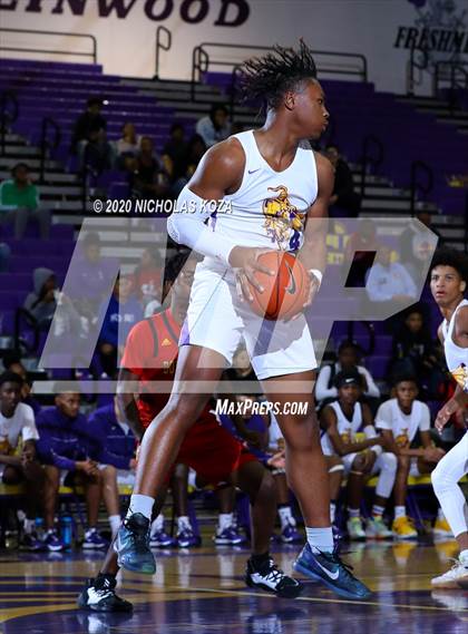 Thumbnail 3 in Dominguez vs. Lynwood photogallery.