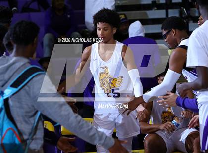 Thumbnail 3 in Dominguez vs. Lynwood photogallery.