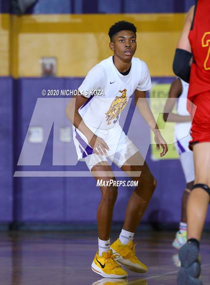 Thumbnail 3 in Dominguez vs. Lynwood photogallery.