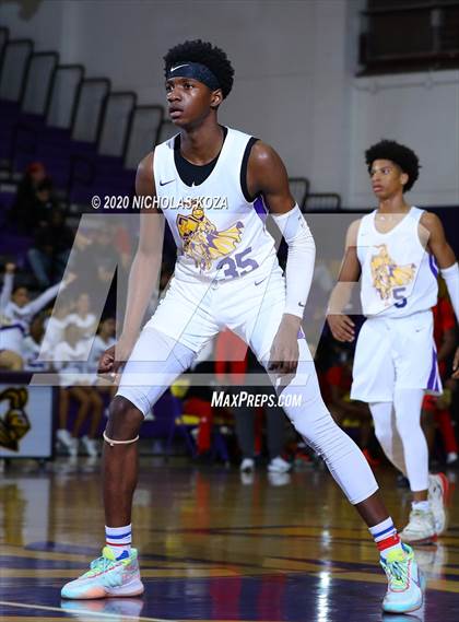 Thumbnail 1 in Dominguez vs. Lynwood photogallery.