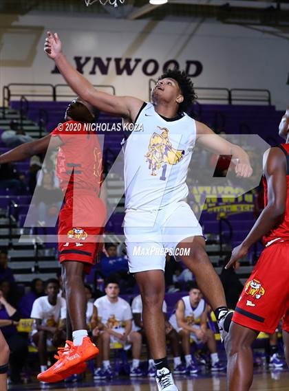 Thumbnail 2 in Dominguez vs. Lynwood photogallery.