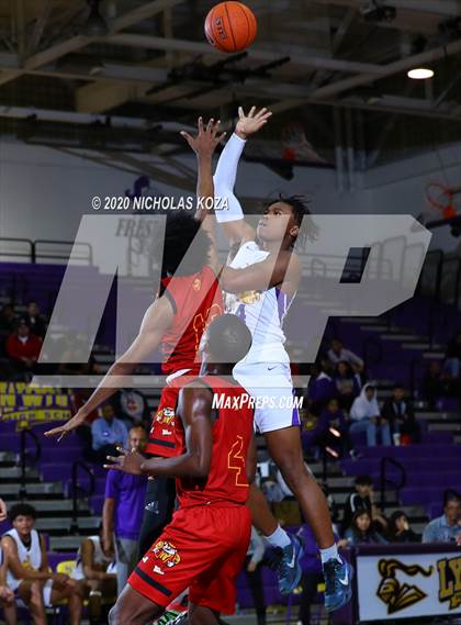 Thumbnail 2 in Dominguez vs. Lynwood photogallery.
