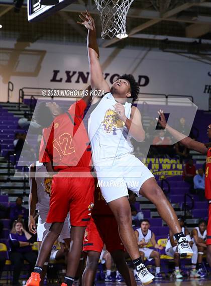 Thumbnail 1 in Dominguez vs. Lynwood photogallery.