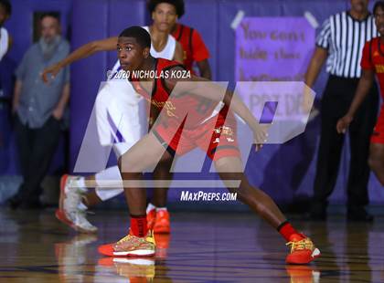 Thumbnail 3 in Dominguez vs. Lynwood photogallery.