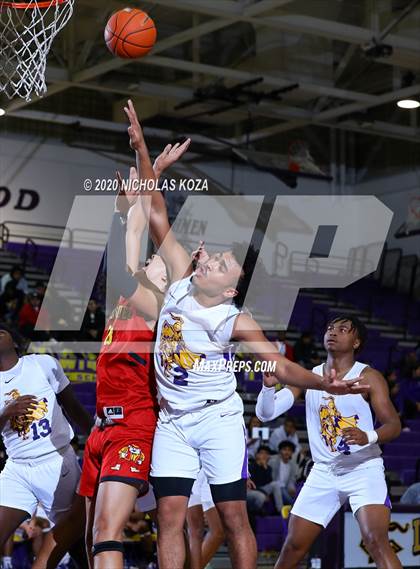 Thumbnail 2 in Dominguez vs. Lynwood photogallery.