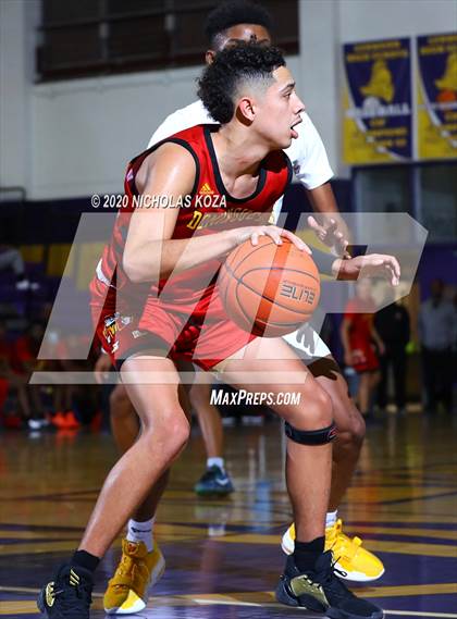 Thumbnail 2 in Dominguez vs. Lynwood photogallery.