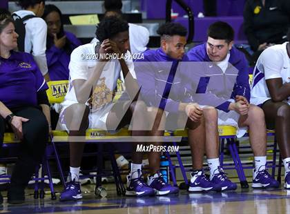 Thumbnail 2 in Dominguez vs. Lynwood photogallery.