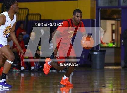 Thumbnail 3 in Dominguez vs. Lynwood photogallery.