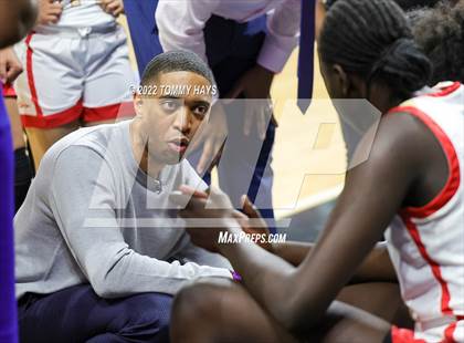Thumbnail 1 in DeSoto vs. South Grand Prairie (UIL 6A State Final) photogallery.