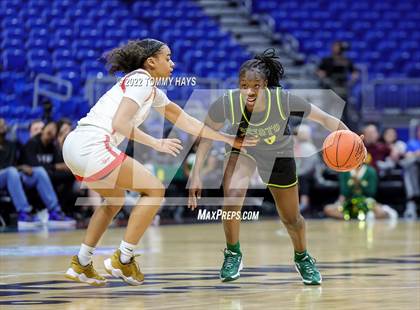 Thumbnail 3 in DeSoto vs. South Grand Prairie (UIL 6A State Final) photogallery.