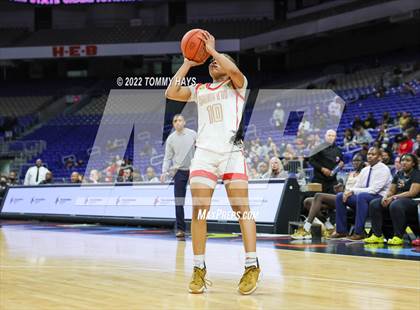 Thumbnail 1 in DeSoto vs. South Grand Prairie (UIL 6A State Final) photogallery.