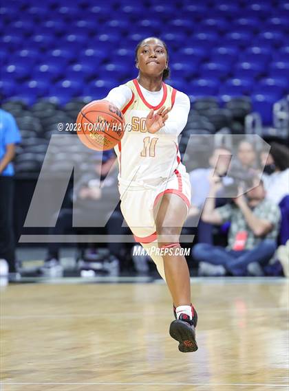 Thumbnail 2 in DeSoto vs. South Grand Prairie (UIL 6A State Final) photogallery.
