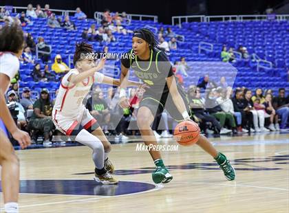Thumbnail 1 in DeSoto vs. South Grand Prairie (UIL 6A State Final) photogallery.